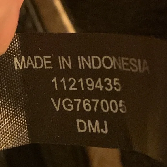 Guess Black Satchel with Gold Accents and Structured Design Handbag Purse Tote - Picture 14 of 14